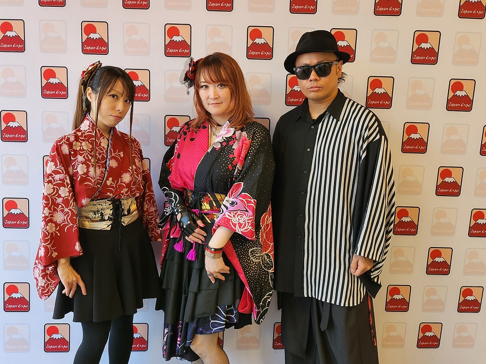 https://Manga News_08/AKARA-Interview.jpg