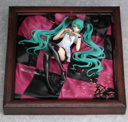 Miku Hatsune - Ver. World Is Mine Brown Frame - Good Smile Company